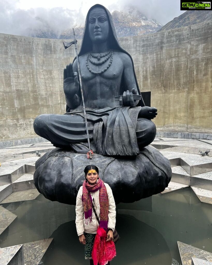 Sanchita Shetty Instagram - Devabhumi My dream come true! The most Divine trip ever in my whole Life. 🙏 Exactly a month ago visited all these divine places. In the sun, rain & freezing cold & snow I kept hiking & climbing, don’t even know how much I trekked every single day, stayed in tents -5 degrees & heavy rains Every step was divine experience 🙏 Whoever visit Devabhumi will feel every breath & you will remember that God is within you🙏 Thankful & grateful to God Gurus for the wonderful opportunity & life time humbling experience 🙏 Feeling Blessed 🙏 “ my life time the miracle Char dham yatra 2022 “ Heartfelt gratitude to everyone whoever Helped & supported my journeys : Family,relatives, friends,well-wishers travel agent & drivers & all Priests and guides🙏🙏 Here we go #badrinath #badrinathtemple #kedharnath #kedarnathtemple #yamunotri #yamunotritemple #gangotri #gangotritemple #trekking #trek #trekkingindia #uttarakhand #adishankaracharya #devabhumi #chardhamyatra #chardhamyatra2022 #himalayas #himalaya #kriyayogameditation #solotravel #solotrip #sanchita #sanchitashetty #love #onlypositivevibes #divine #divineexperience #nofilter #nomakeup #spreadlovepositivity ❤️