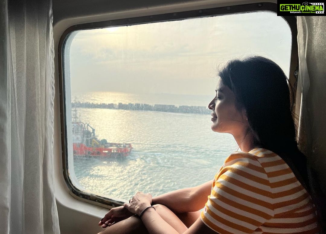 Sanchita Shetty Instagram - When imagination stops, realisation begins.! PC : aunt Chitra 🥰 Place : #cordilacruises #nofilter #nomakeup #iphone13 #iponephotography #cruise #cruiseship #cruislife #sea #sealife #mothernature #sanchita #sanchitashetty #spreadlovepositivity ❤️