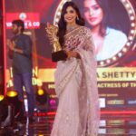 Sanchita Shetty Instagram - Awards are always special Respect & Love ❤️ * Most Attractive actress of the year * Event : @indian_media_works @zerogravityphotography Makeup & Hair @makeup_by_jayanthi #sanchita #sanchitashetty #spreadlovepositivity ❤️