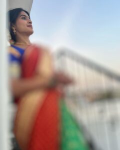 Sanchita Shetty Instagram - Saree love ❤️💚💙
No filter 🤍

The IPhone clicks ❤️‍🔥

#saree #sareelove #sareelover #candid #nofilter #nofilterneeded #eveninglight #sunset #sunsetlover #sunsetphotography #peace #joy #love #sanchita #sanchitashetty #spreadlovepositivity ❤️