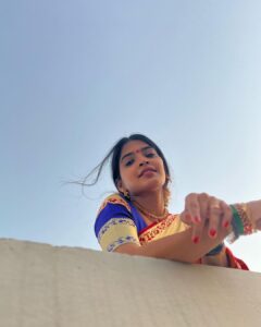 Sanchita Shetty Instagram - Saree love ❤️💚💙
No filter 🤍

The IPhone clicks ❤️‍🔥

#saree #sareelove #sareelover #candid #nofilter #nofilterneeded #eveninglight #sunset #sunsetlover #sunsetphotography #peace #joy #love #sanchita #sanchitashetty #spreadlovepositivity ❤️
