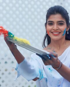 Sanchita Shetty Instagram - Enjoy the colours of Life❤️ 
Happy Labour day 🙏

#PC : @travellingsouljour 📸 
#Costume : @emouvante_fashion 
#happylaboursday #labourday #labour #colours #hardwork #motivation #strong #success #peace #joy #love #sanchita #sanchitashetty #spreadlovepositivity ❤️