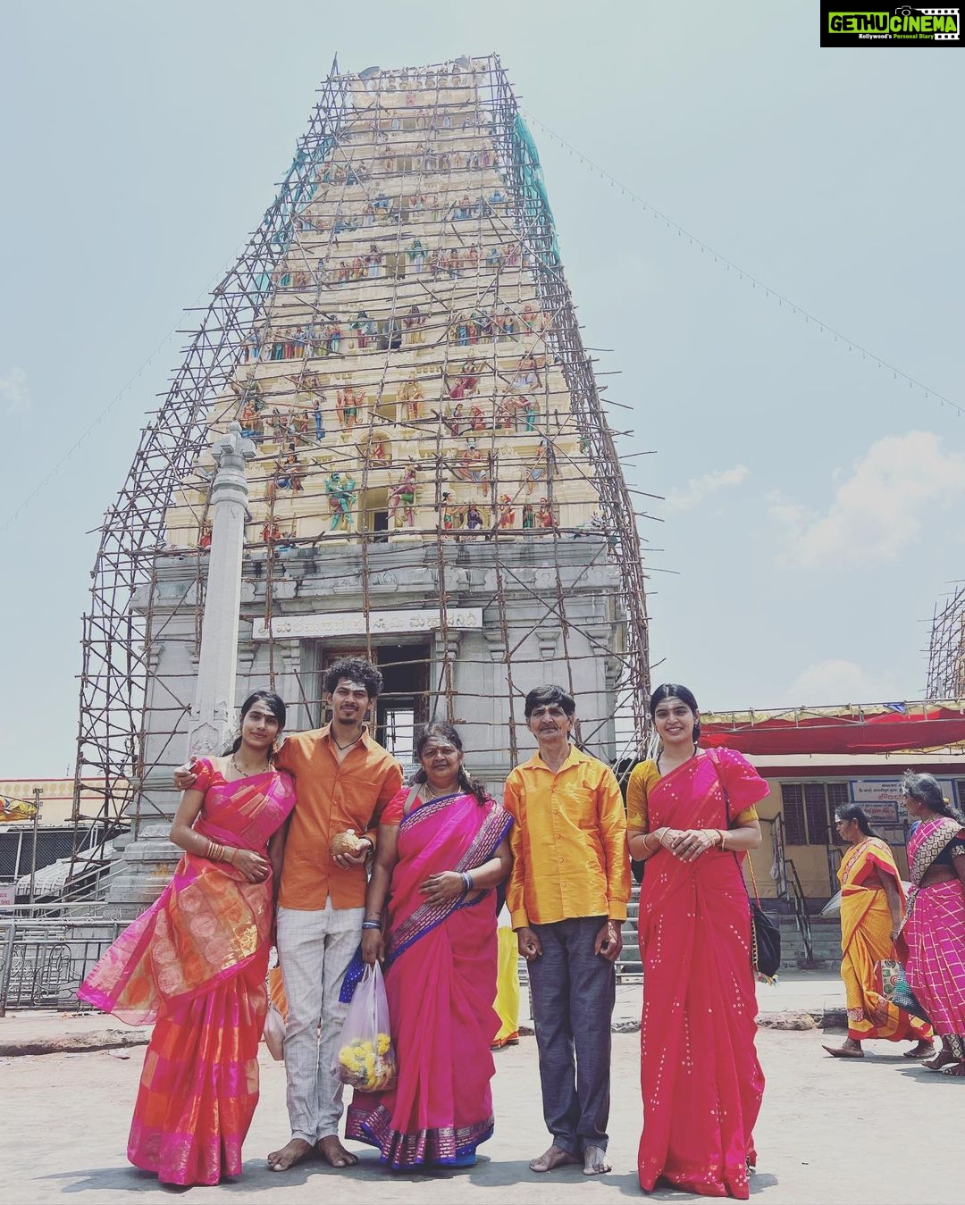 Sanchita Shetty Instagram - Grateful to my ancestors for praying and receiving blessings of Male Mahadeshwara. He is my Kula Devatha from before I was born and have grown up visiting MM hills revering him and praying to Mahadeshwara Swami 🙏 Now I am so blessed to witness his 108 feet statue that radiates loving energy healing the body and mind. I invite you to visit MM hills on the Karnataka-Tamil Nadu border and experience it for yourself. Heartfelt thanks to the Mahadeshwara temple team of Nagesh, Soma & Mallikarju Sir for the special darshan and taking care of me & my family. We are grateful for your kind gesture🙏 May you also visit MM hills and be spiritually uplifted. Family : @amarrshetty @omkar_cutipie @poojaamarr_official #malemadeswaratemple #mmhills #lordshiva #shiva #omnamahshivaya #spiritual #spirituality #spiritualgrowth #spiritualjourney #heal #spiritualhealing #devotion #transformation #motivational #sanchita #sanchitashetty #spreadlovepositivity ❤️