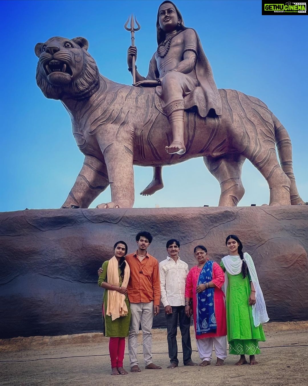 Sanchita Shetty Instagram - Grateful to my ancestors for praying and receiving blessings of Male Mahadeshwara. He is my Kula Devatha from before I was born and have grown up visiting MM hills revering him and praying to Mahadeshwara Swami 🙏 Now I am so blessed to witness his 108 feet statue that radiates loving energy healing the body and mind. I invite you to visit MM hills on the Karnataka-Tamil Nadu border and experience it for yourself. Heartfelt thanks to the Mahadeshwara temple team of Nagesh, Soma & Mallikarju Sir for the special darshan and taking care of me & my family. We are grateful for your kind gesture🙏 May you also visit MM hills and be spiritually uplifted. Family : @amarrshetty @omkar_cutipie @poojaamarr_official #malemadeswaratemple #mmhills #lordshiva #shiva #omnamahshivaya #spiritual #spirituality #spiritualgrowth #spiritualjourney #heal #spiritualhealing #devotion #transformation #motivational #sanchita #sanchitashetty #spreadlovepositivity ❤️