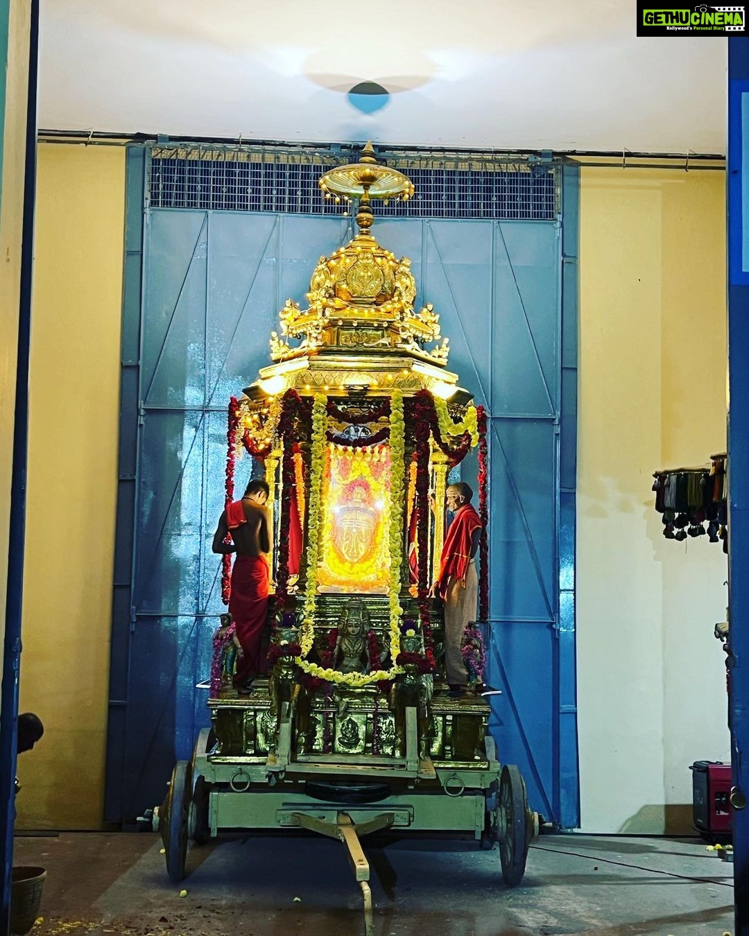 Sanchita Shetty Instagram - Grateful to my ancestors for praying and receiving blessings of Male Mahadeshwara. He is my Kula Devatha from before I was born and have grown up visiting MM hills revering him and praying to Mahadeshwara Swami 🙏 Now I am so blessed to witness his 108 feet statue that radiates loving energy healing the body and mind. I invite you to visit MM hills on the Karnataka-Tamil Nadu border and experience it for yourself. Heartfelt thanks to the Mahadeshwara temple team of Nagesh, Soma & Mallikarju Sir for the special darshan and taking care of me & my family. We are grateful for your kind gesture🙏 May you also visit MM hills and be spiritually uplifted. Family : @amarrshetty @omkar_cutipie @poojaamarr_official #malemadeswaratemple #mmhills #lordshiva #shiva #omnamahshivaya #spiritual #spirituality #spiritualgrowth #spiritualjourney #heal #spiritualhealing #devotion #transformation #motivational #sanchita #sanchitashetty #spreadlovepositivity ❤️