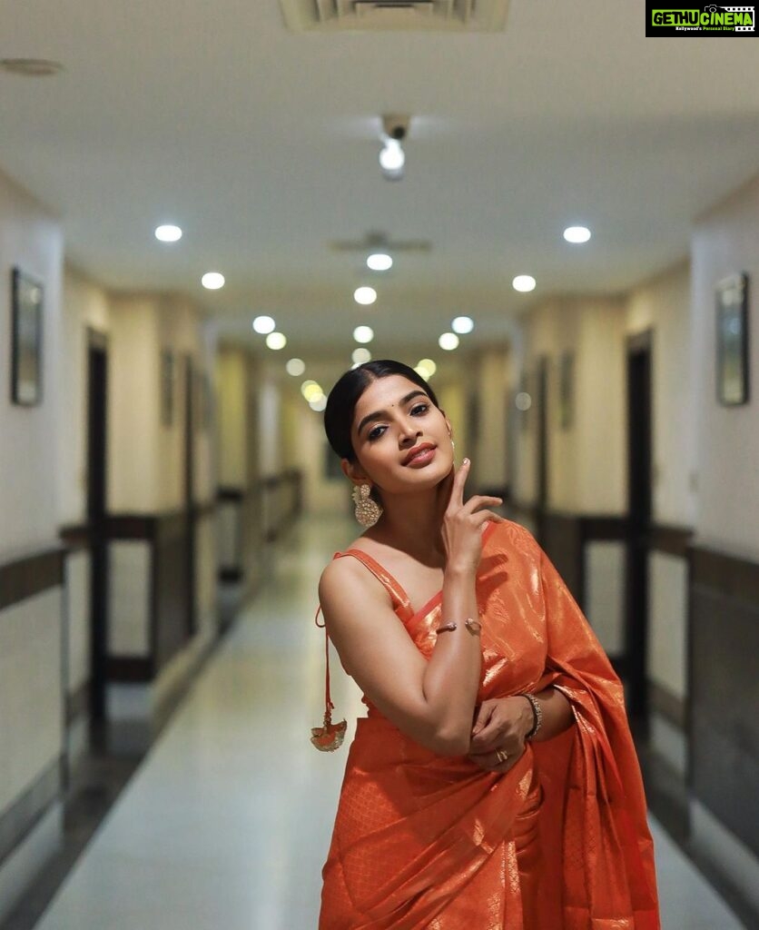 Sanchita Shetty Instagram - ❤️ PC : @travellingsouljour 📸 Costume : @ajizz_fashion #sareelove #peace #joy #love #sanchita #sanchitashetty #spreadlovepositivity ❤️