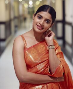 Sanchita Shetty Instagram - ❤️ PC : @travellingsouljour 📸 Costume : @ajizz_fashion #sareelove #peace #joy #love #sanchita #sanchitashetty #spreadlovepositivity ❤️