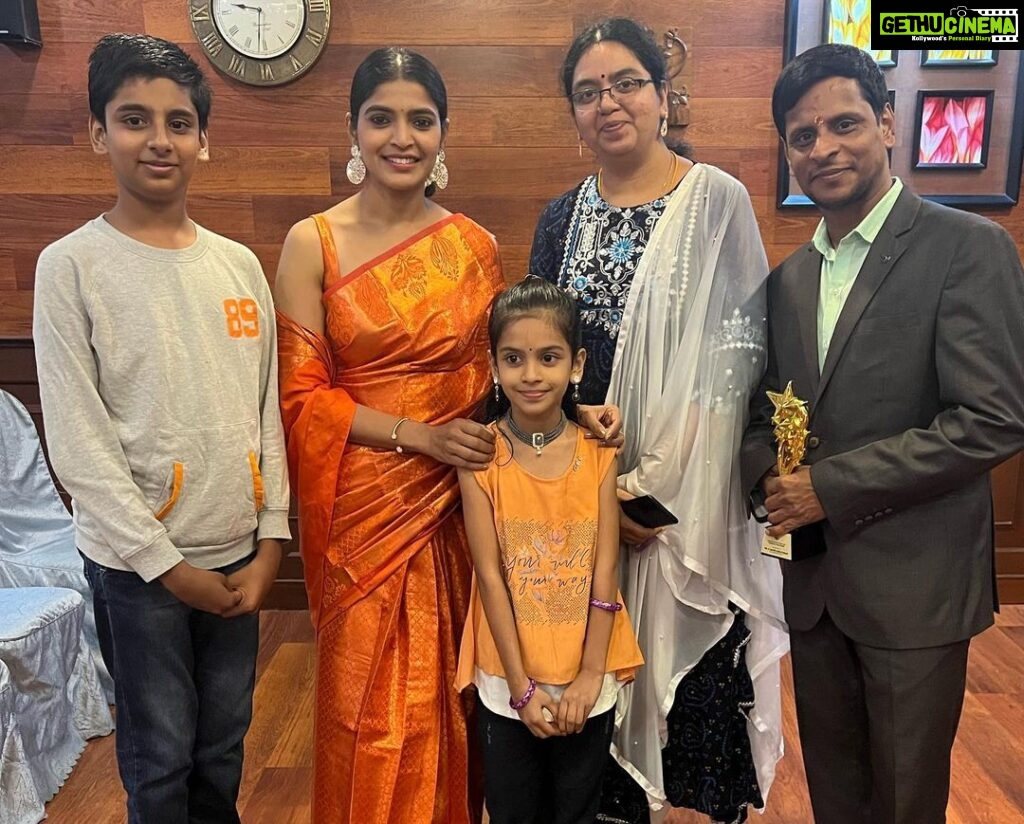 Sanchita Shetty Instagram - Congratulations to my fellow Rotary Madurai Metro Heritage awardees @sachin_siva777 - Cricket (Disabled) team captain & @badri_para_sports Badminton coach. You are true heroes overcoming all challenges to represent India at an international level in your respective sports. Thank you Rotary Club for the honor. Special thanks to present President of Madurai Rotary : @crvenk PC : @travellingsouljour 📸 Costume : @ajizz_fashion #rotary #rotaryindia #rotaryclub #rotaryinternational #rotaryawards #rotaryawareness #madurai #sachinshiva #cricket #badrinarayan #badminton #desible #team #sanchita #sanchitashetty #spreadlovepositivity ❤️