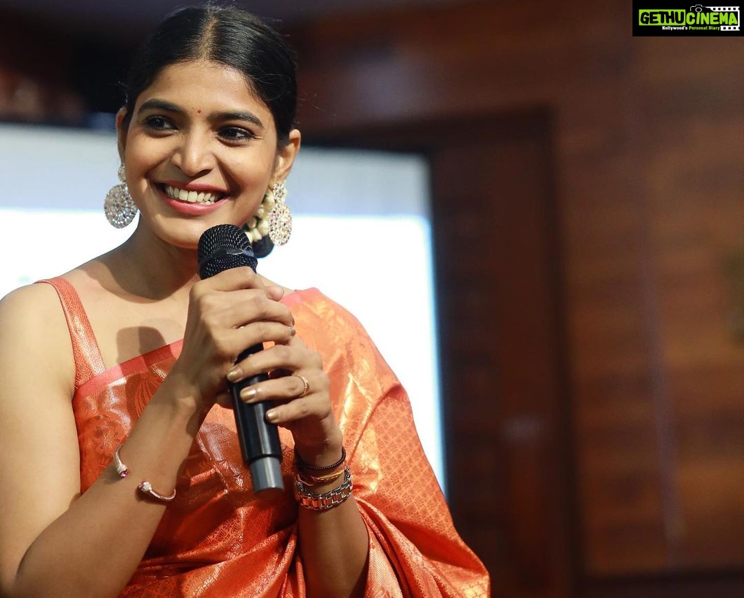 Sanchita Shetty Instagram - Congratulations to my fellow Rotary Madurai Metro Heritage awardees @sachin_siva777 - Cricket (Disabled) team captain & @badri_para_sports Badminton coach. You are true heroes overcoming all challenges to represent India at an international level in your respective sports. Thank you Rotary Club for the honor. Special thanks to present President of Madurai Rotary : @crvenk PC : @travellingsouljour 📸 Costume : @ajizz_fashion #rotary #rotaryindia #rotaryclub #rotaryinternational #rotaryawards #rotaryawareness #madurai #sachinshiva #cricket #badrinarayan #badminton #desible #team #sanchita #sanchitashetty #spreadlovepositivity ❤️