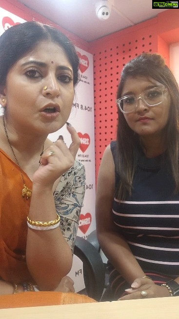 Sandipta Sen Instagram - Uff Garmi! Catch @sandiptasen on her new show #nostoneer streaming on @hoichoi.tv from 9th June! #summer #kolkata #heatwave #hoichoi #enthucutletriya #ishqfm #dotheishqbaby
