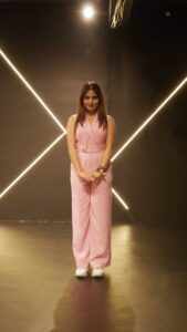 Sandipta Sen Instagram - The retro feel😍

Location: @rhythaim_thedancelab 
@avyaan_roy 💖

#trending #trendingsong #trendingreels #instareels #feelkaroreelkaro #feelitreelit #dancereels