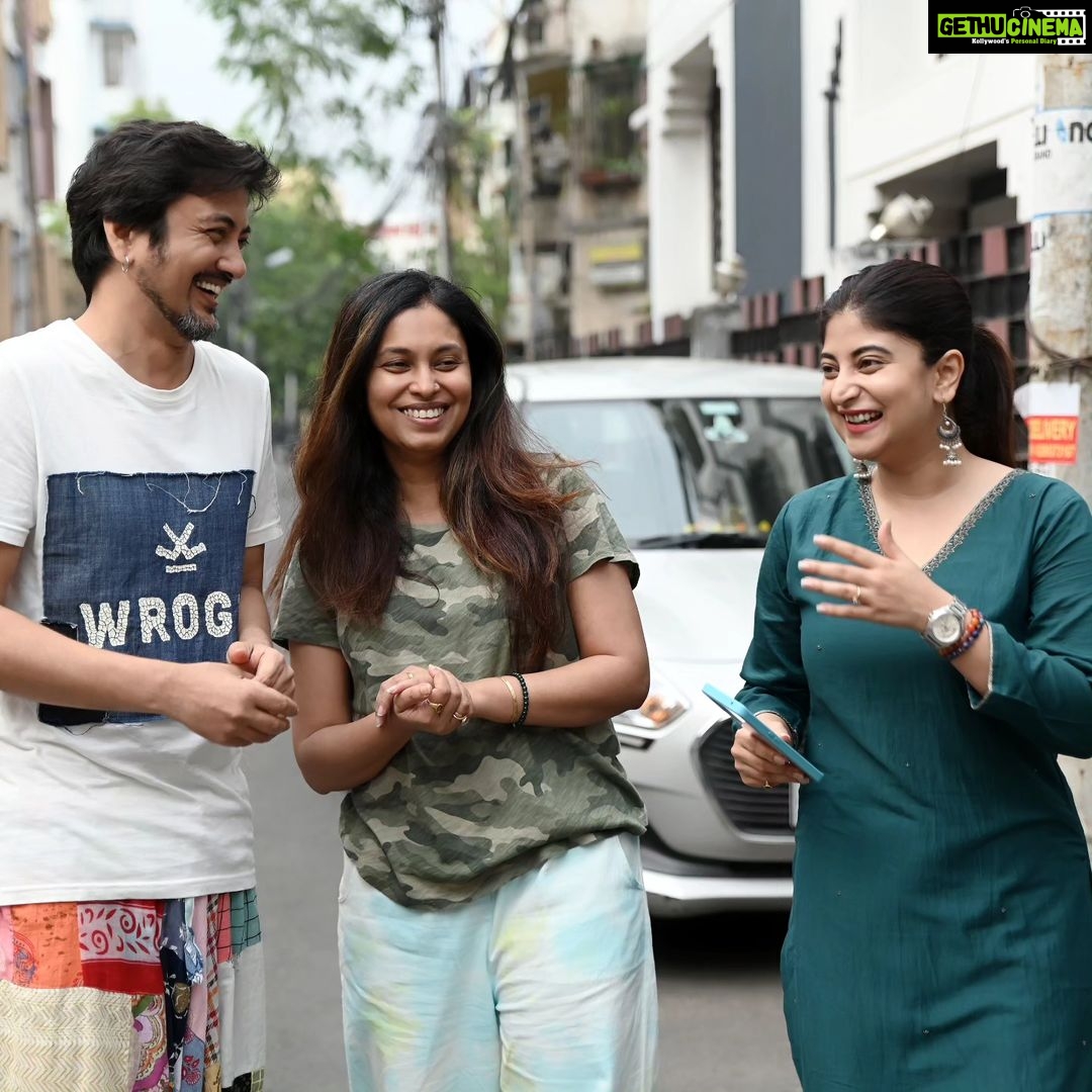 Sandipta Sen Instagram - Moments.. Dubbing Day.. Noshtoneer asche 9th June Hoichoi te๐ @hoichoi.tv @svfsocial @aditiroyz @bshoumo Cherrypix
