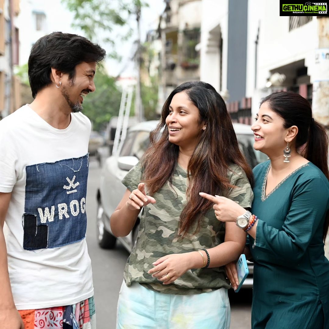 Sandipta Sen Instagram - Moments.. Dubbing Day.. Noshtoneer asche 9th June Hoichoi te๐ @hoichoi.tv @svfsocial @aditiroyz @bshoumo Cherrypix