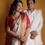 Sandra Thomas Instagram - Happy Anniversary to us ❤️ 📷: @pournami_mukesh_photography Styling : @joe_elize_joy Curator: @nivethithasanjay Assistant: @sanliya_sabu Studio : @maxxocreative Makeup : @zara___makeover #weddinganniversary #togetger #weareone #couple #happy #family #madeforeachother #forever #love #bonding #us #supernaturalfamily #thankakolusu