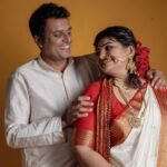 Sandra Thomas Instagram - Happy Anniversary to us ❤️ 📷: @pournami_mukesh_photography Styling : @joe_elize_joy Curator: @nivethithasanjay Assistant: @sanliya_sabu Studio : @maxxocreative Makeup : @zara___makeover #weddinganniversary #togetger #weareone #couple #happy #family #madeforeachother #forever #love #bonding #us #supernaturalfamily #thankakolusu