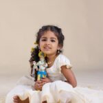 Sandra Thomas Instagram - ഉമ്മുകുൽസുവും ഉണ്ണിക്കണ്ണനും 📷: @ashique_hassan Studio : @maxxocreative Styling : @edesignsbythasneem Outfit gifted by : @iam__madhurianil Maxxo Creative