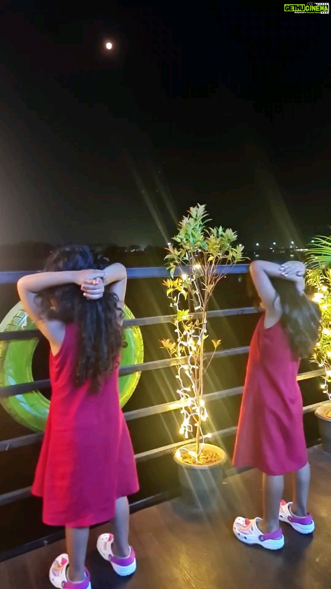 Sandra Thomas Instagram - Lalalala lelalala Outfit : @edesignsbythasneem Mua : @zara___makeover #reelsindia #k #video #instareels #bollywood #repost #trend #beautiful #style #instalike #art #photooftheday #viralvideos #a #model #likes #trendingreels #likesforlike #nature #mumbai #motivation #m #makeup #youtube #thankakolusu #foryoupage #post #exploremore #funny #supernaturalfamily