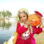 Sandra Thomas Instagram - കാശ്മീരി മങ്കകൾ @tentgraam @tentgramtrips #kashmiri #kashmir #kashmirtourism #kashmirvalley #srinagar #kashmirlovers #jammukashmir #kashmirdiaries #kashmirlife #kashmirdairies #gulmarg #kashmiriyat #lovers #kashmirbeauty #keashur #captivatingkashmir #kashmirifood #kashmiruniversity #beingkashmiri #instagram #india #kashmirphotographyclub #koshur #india #jammu #srinagardiaries #nature #kashmir #srinagarkashmir #photography Dal Lake , Srinagar - Kashmir