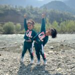 Sandra Thomas Instagram - In the banks of Liddar river Styled by @joe_elize_joy @tentgraam @tentgramtrips #familytrip #thankakolusu #supernaturalfamily #tourists #jammukashmir #traveltheworld #travelblogger #explore #naturelovers #gratitude #lifestyleblogger #toddlersofinstagram #india #travelling #photooftheday Lidder Valley White Water Rafting Pahalgam