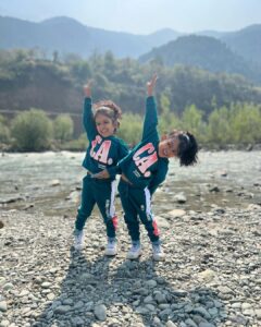 Sandra Thomas Instagram - In the banks of Liddar river 

Styled by @joe_elize_joy 

@tentgraam @tentgramtrips 

#familytrip #thankakolusu #supernaturalfamily #tourists #jammukashmir #traveltheworld #travelblogger #explore #naturelovers #gratitude #lifestyleblogger #toddlersofinstagram #india #travelling #photooftheday