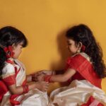 Sandra Thomas Instagram - April girls 📷:@pournami_mukesh_photography Outfit : @meenumjoseph Stylist : @joe_elize_joy Curator: @nivethithasanjay Assisted by : @sanliya_sabu Makeup : @zara___makeover Blouse stitched by : @edesignsbythasneem #birthdaytheme #traditionalwear #bengali #thankakolusu #supernaturalfamily #family #influencer #filmproducer #toddlerlife #twins #girls #lifeline #youtubers #grandchildren #daughters #lovequotes Maxxo Creative