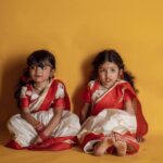 Sandra Thomas Instagram - April girls 📷:@pournami_mukesh_photography Outfit : @meenumjoseph Stylist : @joe_elize_joy Curator: @nivethithasanjay Assisted by : @sanliya_sabu Makeup : @zara___makeover Blouse stitched by : @edesignsbythasneem #birthdaytheme #traditionalwear #bengali #thankakolusu #supernaturalfamily #family #influencer #filmproducer #toddlerlife #twins #girls #lifeline #youtubers #grandchildren #daughters #lovequotes Maxxo Creative