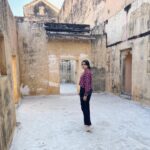 Sangeetha Bhat Instagram - Amer Fort – the melting pot of Rajasthan's heritage, art and architecture….. Jaipur Part 2 Swipe<> #sangeethabhat #sangeethabhatsudarshan #sudarshanrangaprasad #amerfort #amberfort #jaipur #rajasthan @sudarshan_rangaprasad ♥️ Amber Fort, Pink City, Rajastan