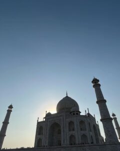 Sangeetha Bhat Instagram - ”Not a piece of architecture, as other buildings are, but the proud passions of an emperor’s love wrought in living stones.”…. Taj Mahal…..♥️ Agra part 4 Swipw<> @sudarshan_rangaprasad @sangeetha_bhat #sangeethabhat #sangeethabhatsudarshan #sangeethabhattravels #tajmahal #sudarshanrangaprasad #incredibleindia Tajmahal