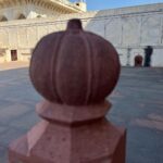 Sangeetha Bhat Instagram - “To Travel is to Live” Agra fort 3 Swipe<> @sudarshan_rangaprasad ♥️ #sangeethabhat #sangeethabhatsudarshan #sudarshanrangaprasad #agra #agrafort Agra Fort आगरा का किला آگرہ قلعہ