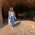 Sangeetha Bhat Instagram – “Not all those who wander are lost.”
Agra fort-Part1 Swipe<<>>
@sudarshan_rangaprasad 

#agrafort #agra #sangeethabhat #sangeethabhatsudarshan #sudarshanrangaprasad #sangeethabhattravels #traveldiaries #travelphotography Agra Fort   आगरा का किला   آگرہ قلعہ
