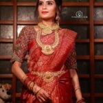 Sangeetha Bhat Instagram - "Life imposes things on you that you can’t control, but you still have the choice of how you’re going to live through this." — Celine Dion Credits - Photography- @v_photographystudio Wardrobe courtesy, Jewellery, Makeup & Styling by @uniquemakeover_by_nethrarajesh Hairstyle by @hairstyle_by_anitha Vc & hair by @makeover_by_lavanyaachar @sangeetha_bhat #sangeethabhat #sangeethabhatsudarshan #ugadi2023 #redsaree #traditionaljewelleryindia Bangalore, India