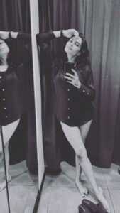 Sangeetha Bhat Instagram - Black is the only color that can make you look classy and simple, charming yet effortless, sexy yet elegant – all at the same time.…..
#sangeethabhat #sangeethabhatsudarshan #zarablackdress #prettygirlswalklikethis