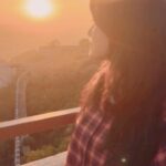 Sangeetha Bhat Instagram - One’s destination is never a place but rather a new way at looking at things.” —Henry Miller #sangeethabhat #sangeethabhatsudarshan #traveldiaries #jaipur #sangeethabhatreels #meradilyepukareaaja jaipur,rajesthan
