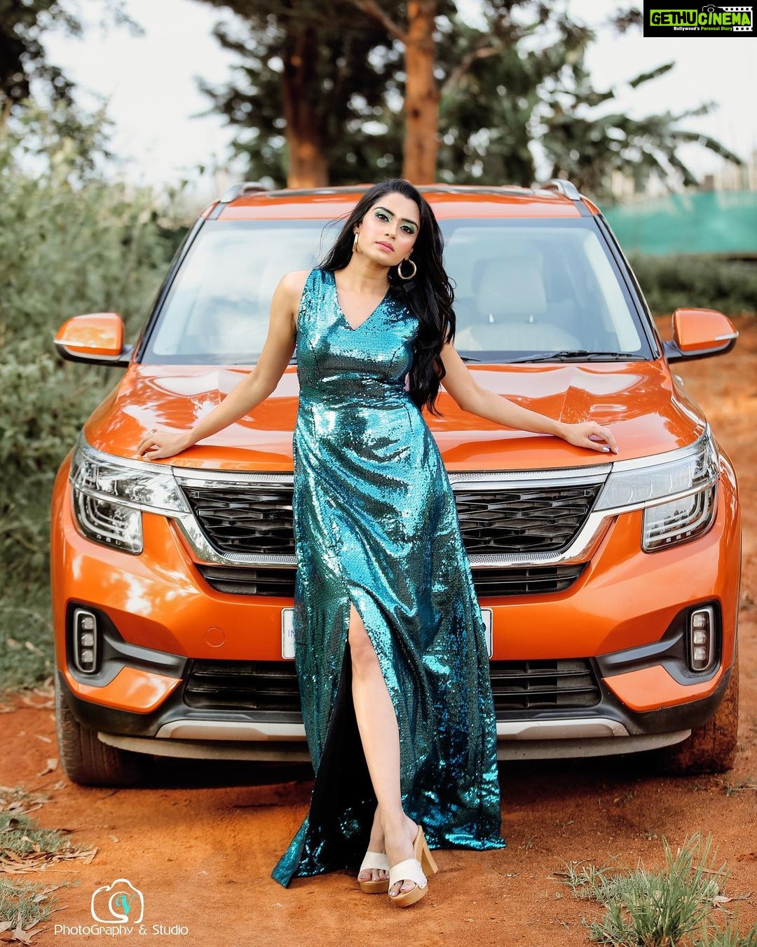Sangeetha Bhat Instagram - Merry Christmas 🎄 #sangeethabhat #sangeethabhatsudarshan #christmas2022 @uniquemakeover_by_nethrarajesh @magical_makeover_by_anitha @magical_makeover_by_anitha Bangalore, India