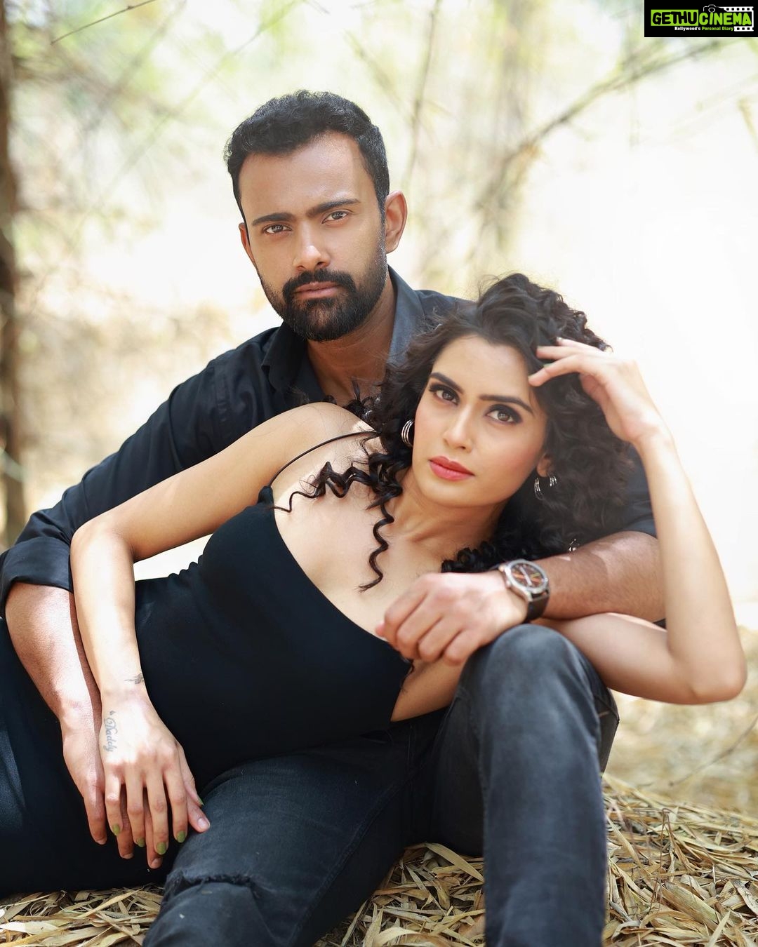 Sangeetha Bhat Instagram - Happy 7th Wedding Anniversary my love… to this and many more to come….😍😍😘 You are my strength and my weakness… We are always by each other’s side forever and ever.. I love you…. ❤️ @sudarshan_rangaprasad 😘😘 #sangeethabhat #sudarshanrangaprasad #weddinganniversary #photoshoot #couplephotoshoot #sangeethabhatsudarshan #actorslife #april11th @uniquemakeover_by_nethrarajesh @hairstyle_by_anitha @v_photographystudio Bangalore, India