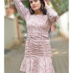 Sangeetha Bhat Instagram - @ks_mokshendra Thank you for capturing such memorable pictures of me for close to 13-14 years….. I heartily thank you for constantly supporting me and my work for so many years….. 🙏🏻🙏🏻🙏🏻🫶🏻 Sharing the pictures of me and my OOTD from the first Pressmeet of the film I’m part of KLAANTHA #klaantha #sangeethabhat #sangeethabhatsudarshan #chitralahari SWIPE<> Renukamba Studio, Malleshwaram