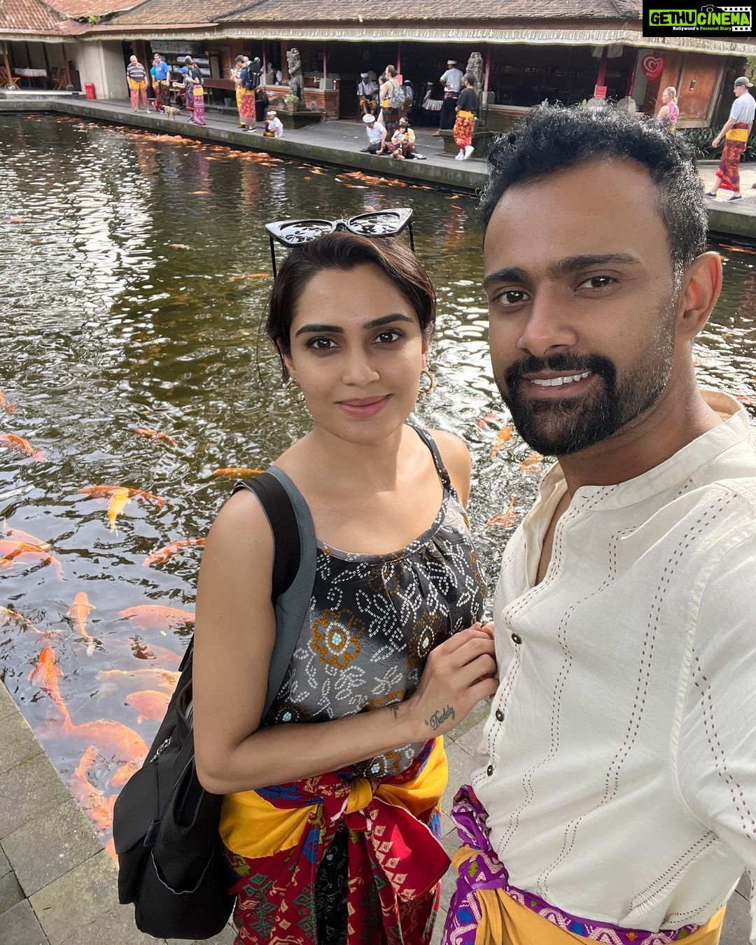 Sangeetha Bhat Instagram - Photo dump-1๐ @sudarshan_rangaprasad ๐ Swipe<> #sangeethabhat #sangeethabhatsudarshan #indonesia #bali #ubud #kintamani #tegalalangriceterrace #tegenunganwaterfall #kapiluwak #tirtempultemple #mountbatur #balizoo Bali, Indonesia