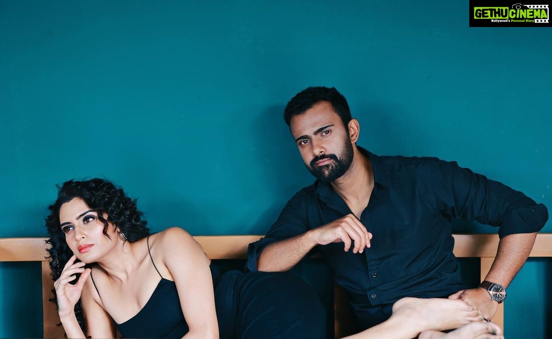 Sangeetha Bhat Instagram - “Remember, we all stumble, every one of us. That’s why it’s a comfort to go hand in hand.” ~ Emily Kimbrough @sudarshan_rangaprasad 😘 @uniquemakeover_by_nethrarajesh @hairstyle_by_anitha @v_photographystudio #sangeethabhat #sangeethabhatsudarshan #sudarshanrangaprasad #zarablackdress #couplephotoshoot Bangalore, India
