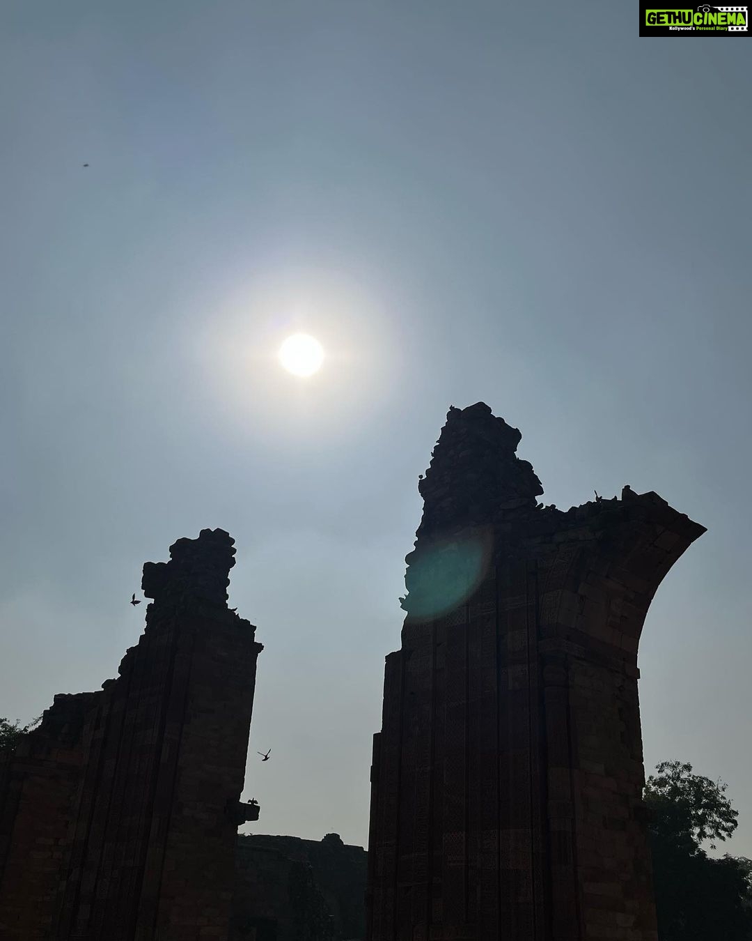 Sangeetha Bhat Instagram - ♥️♥️♥️ Delhi….. @sudarshan_rangaprasad #sangeethabhat #sangeethabhatsudarshan #delhi #qutubminar #redfort #sudarshanrangaprasad Delhi, India