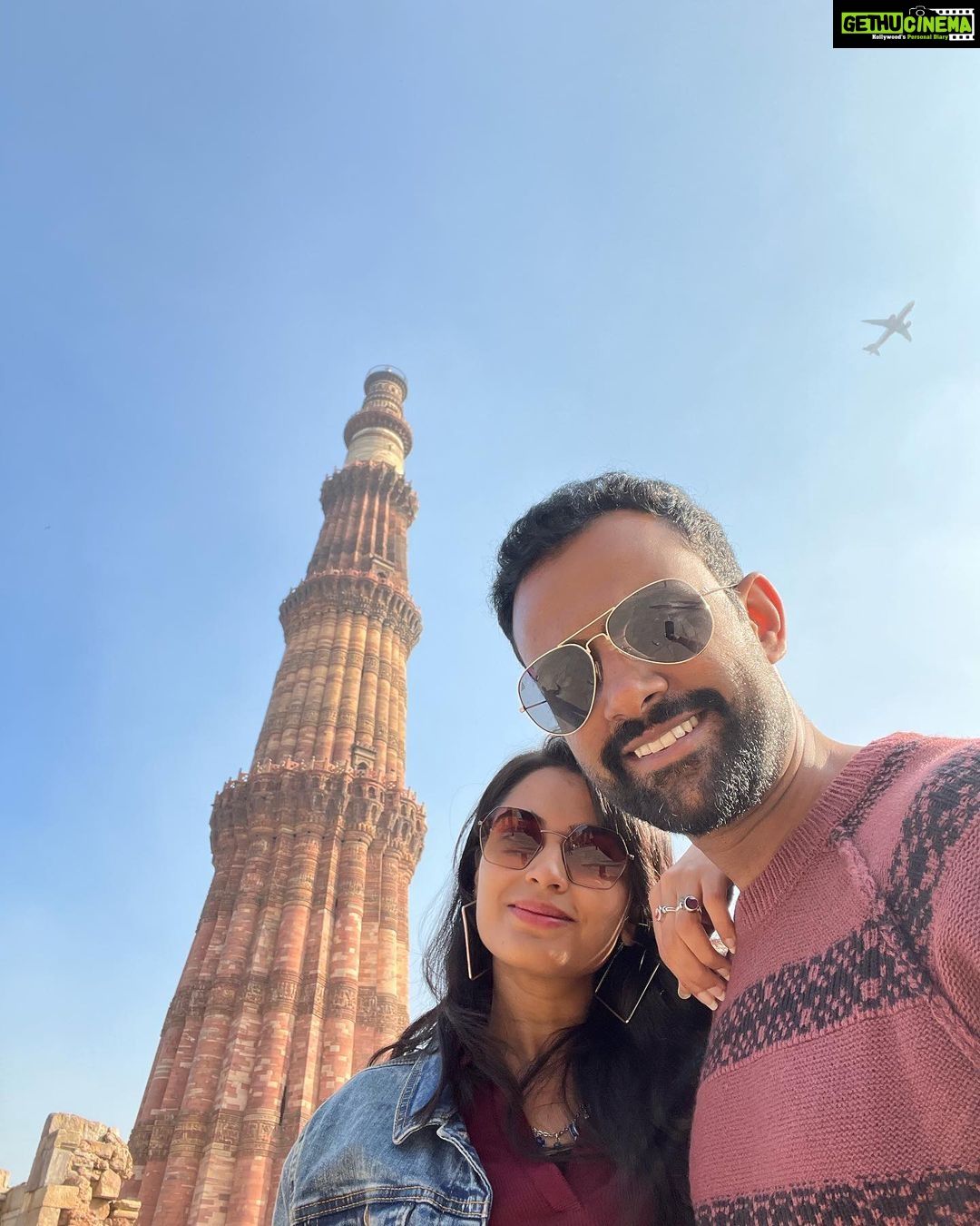 Sangeetha Bhat Instagram - ♥️♥️♥️ Delhi….. @sudarshan_rangaprasad #sangeethabhat #sangeethabhatsudarshan #delhi #qutubminar #redfort #sudarshanrangaprasad Delhi, India