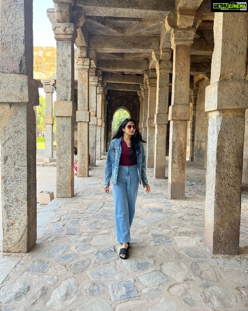 Sangeetha Bhat Instagram - ♥♥♥ Delhi….. @sudarshan_rangaprasad #sangeethabhat #sangeethabhatsudarshan #delhi #qutubminar #redfort #sudarshanrangaprasad Delhi, India