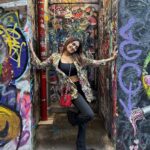 Saniya Iyappan Instagram - #melbournestreetart 🫰🏻 @Pickyourtrail @visitmelbourne @australia Melbourne, Victoria, Australia