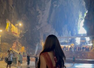 Saniya Iyappan Instagram - ✨🙏🏻 Outfit & styling : @styled_by_arundev Batu Caves Temple, Gombak, Selangor, Malaysia