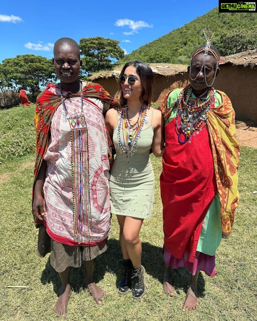 Saniya Iyappan Instagram - I wanted to go wild for my birthday, so I gifted myself a solo trip to Kenya! 🌍 Spending it with the incredible Masai Mara people and wildlife was the icing on the cake. #birthdaysolotrip #masaimara #kenya #traveling #solotravel Masai Mara, Kenya