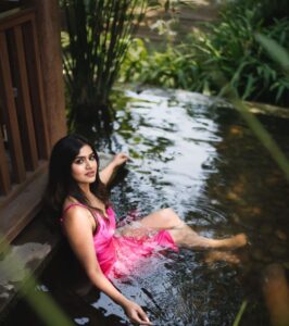 Sanjana Anand Instagram - Forever Writing a story in my head 💭
.
.
Pc : @suhas_sapthagiri 
Mua : @prashanthmakeover 
Wearing : @laxmikrishnaofficial