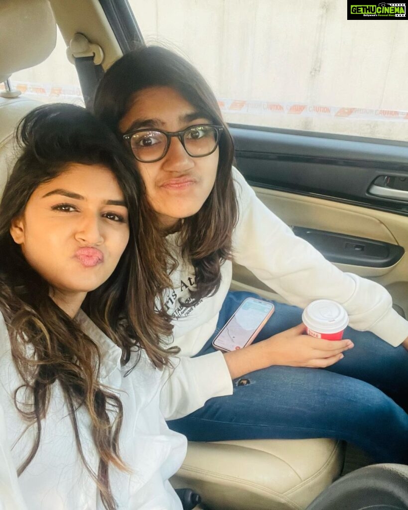 Sanjana Anand Instagram - Sisters day Out ! 🐭 @_vaishnavii_anand