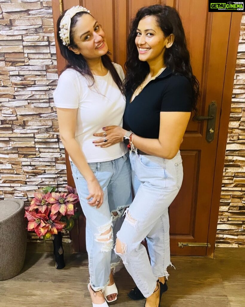 Sanjana Singh Instagram - Happy birthday my love @soniaaggarwal1 angel ❤️ May Saibaba blessed with lots of success and happiness in your life, Love you so much ❤️ #bestfriendsforever