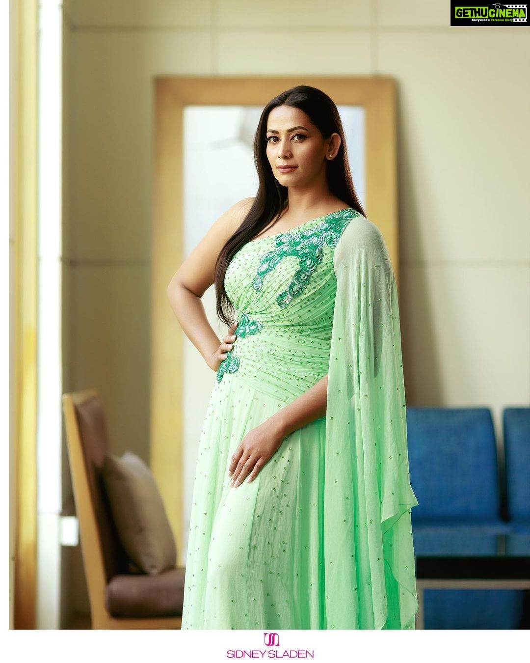 Sanjana Singh Instagram - Forever by @sidneysladenofficial #sidneysladen @sidneysladen ❤️featuring @actresssanjana photographer : @thivakar.photo makeover : @pinkylohar Bts styling: @arthika_rajendran Location : @theparkchennai The Park Hotel, Chennai