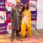 Sanjana Singh Instagram - Happy Holi to everyone from my dad & me ❤️ “Life is the most beautiful festival, enjoy all the days with full of happiness and colors. Happy Holi” ... “A true and caring relation doesn't ..need any time bound. enjoying Holi with my dad Juhu Chaupati, Mumbai