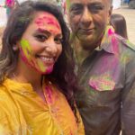 Sanjana Singh Instagram - Happy Holi to everyone from my dad & me ❤️ “Life is the most beautiful festival, enjoy all the days with full of happiness and colors. Happy Holi” ... “A true and caring relation doesn't ..need any time bound. enjoying Holi with my dad Juhu Chaupati, Mumbai